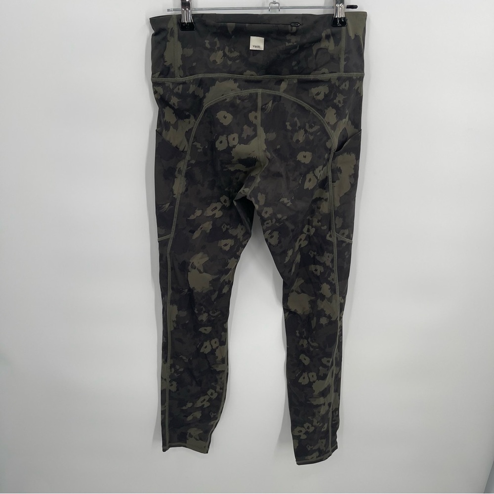Vuori Women's Stride  Performance Side Pocket Legging VW429 Green camo Small - Picture 6 of 10